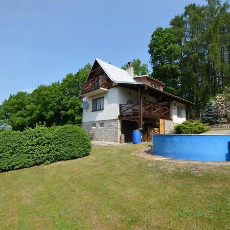 House With The Pool And Fenced Garden Villa Hnanice  Bagian luar foto