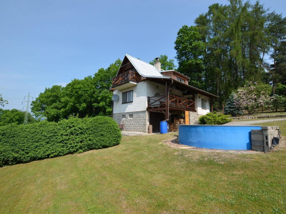 House With The Pool And Fenced Garden Villa Hnanice  Bagian luar foto